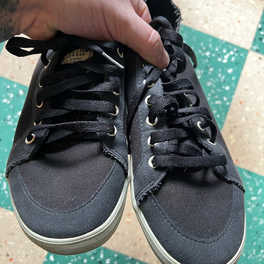 Macbeth Adams Shoes - Picture 7 of 8